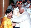 Lataji receiving Bharat Ratna